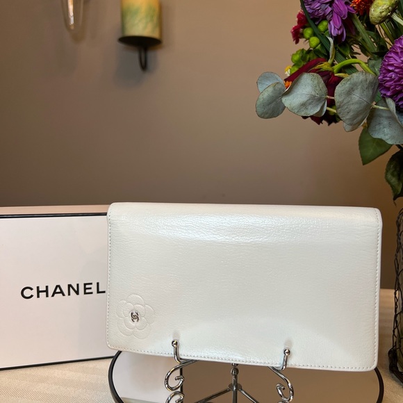 CHANEL Camelia Long Wallet FULL INCLUSION - Picture 10 of 14